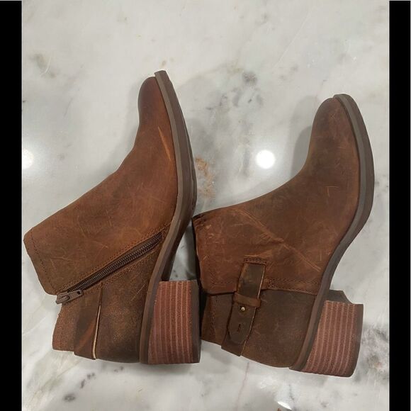 KORKS Sonya Ankle Bootie  - Picture 9 of 16